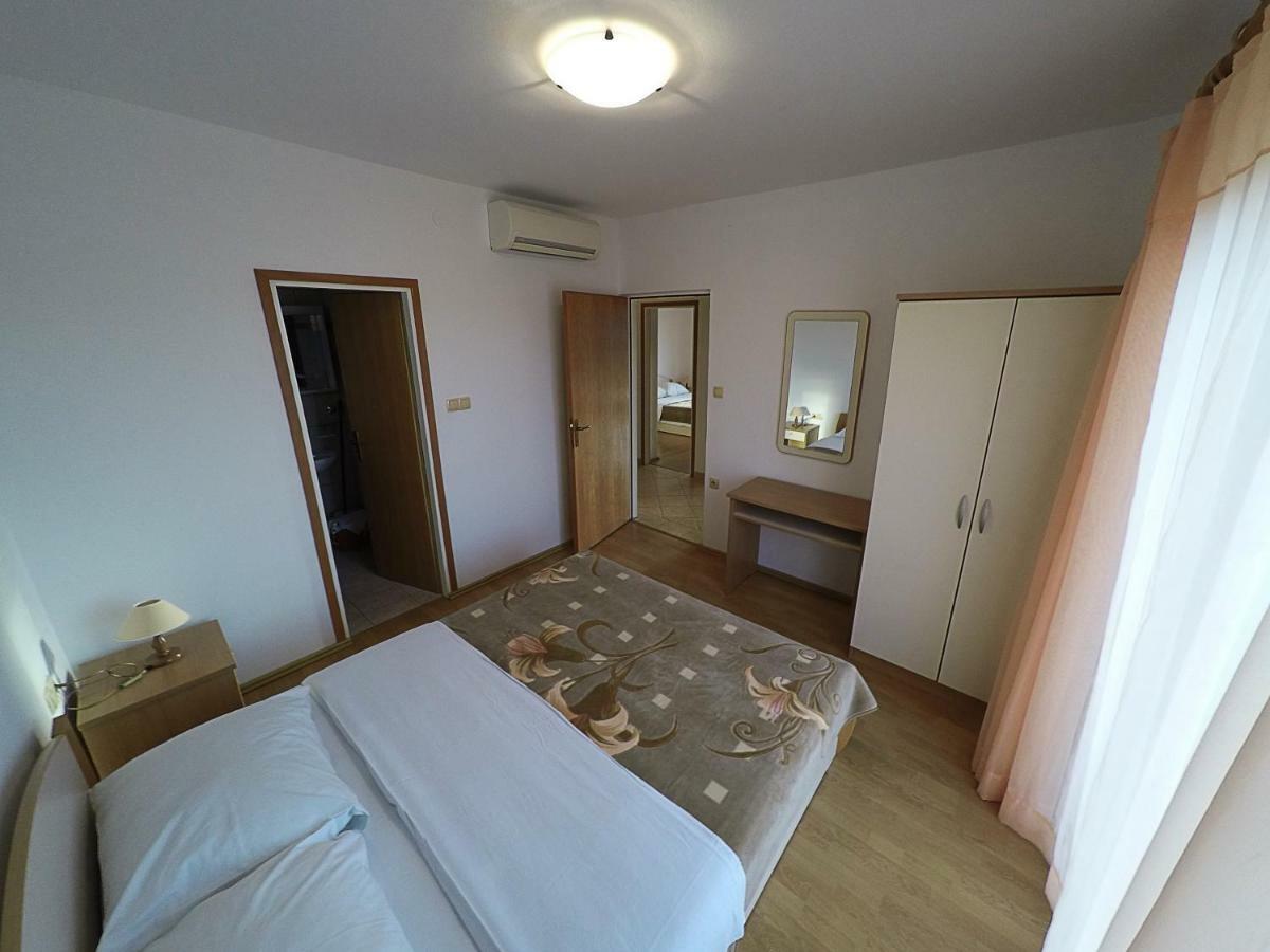 Apartments Piculjan Lopar Eksteriør billede